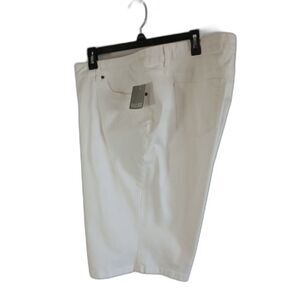Falls Creek Women's White Bermuda Shorts Plus Size 24W Casual Travel Beach Work